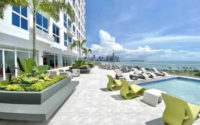Apartments at The Sands – Ocean View Panama City