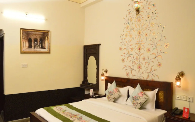 OYO 8515 Ashok Palace