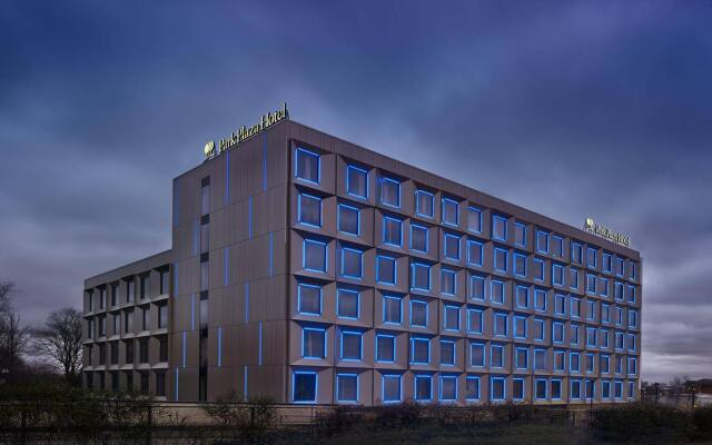 Отель Park Plaza London Park Royal вид на фасад