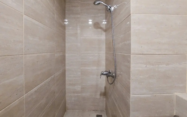Simply Good Studio Apartment at Springwood Residence