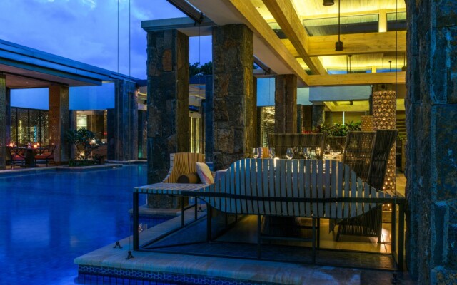 Отель The Westin Mauritius Turtle Bay Resort and Spa вид на фасад
