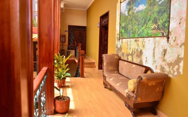 Hotel Campanario