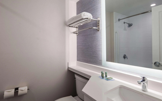 Best Western Paramus Hotel & Suites