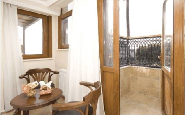 Dom Hotel