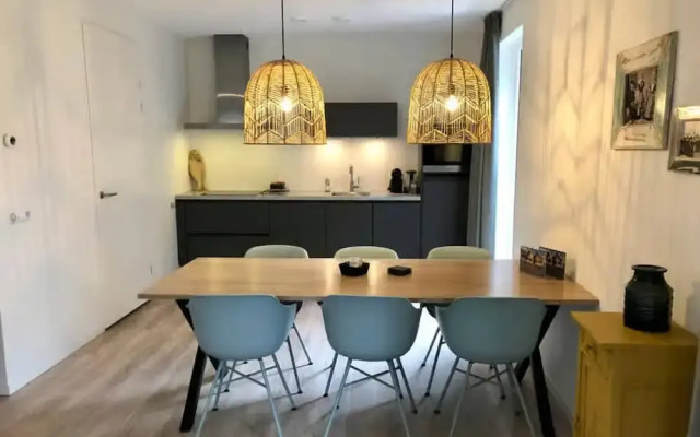 Beautiful Lodge for 5-person Near the Beach