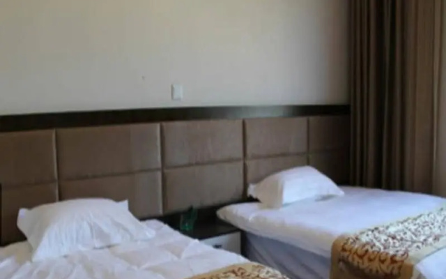 Dali The Horizon Inn