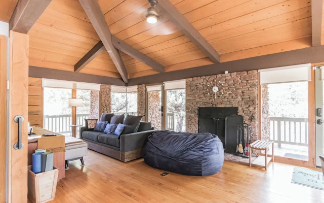 Glass House Elk Rim Pine