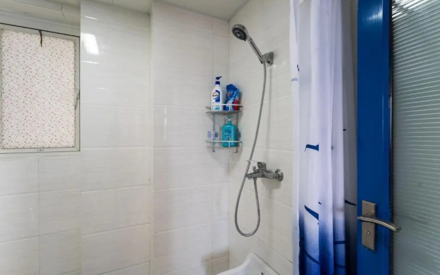 Wuhan Jianghan·Hankou Railway Station· Locals Apartment 00120600
