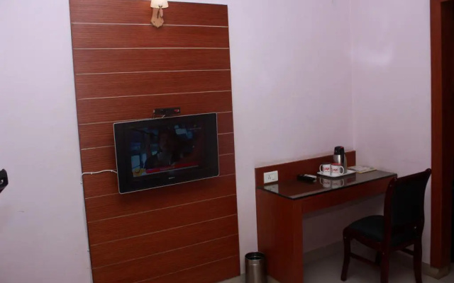 OYO 2410 Nerambally Hotel Mysore