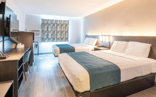 Отель Econo Lodge