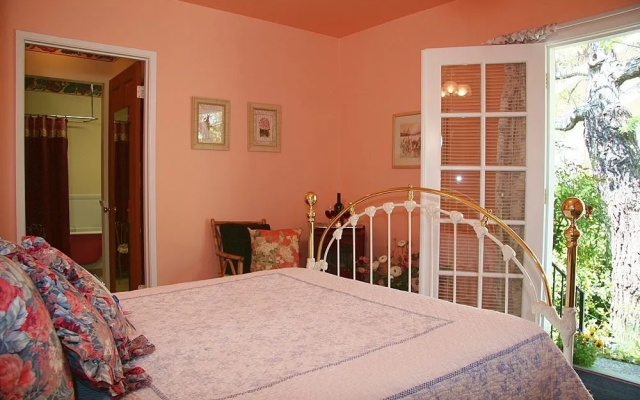 Chelsea Garden Inn