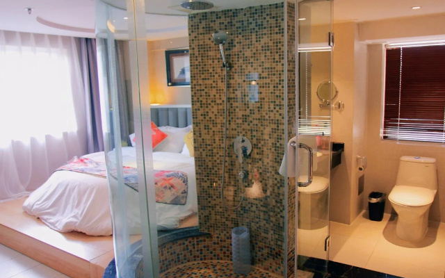 Chengdu Huanbian Art Hotel