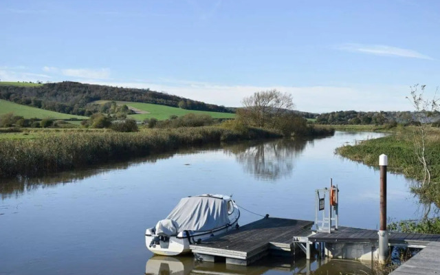 Riverside Holiday Park