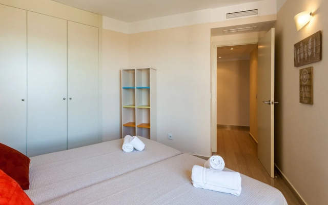 ApartUP Blue Opera View