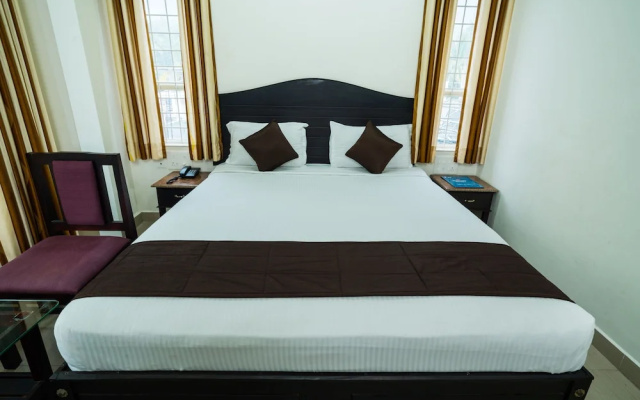OYO 10428 Hotel Sandal Breeze