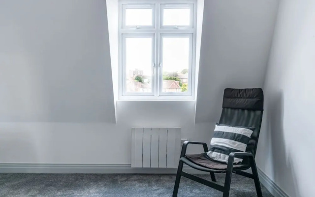 Newly Refurbished 2 bed With Fantastic View