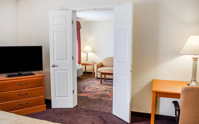 Spark by Hilton Hershey Near the Park