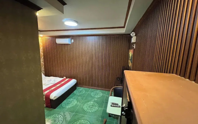 Rossa Hotel