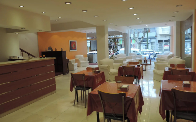 Baloo Hotel