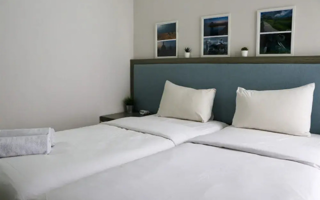 Comfort and Elegant 1Br at Gold Coast Apartment