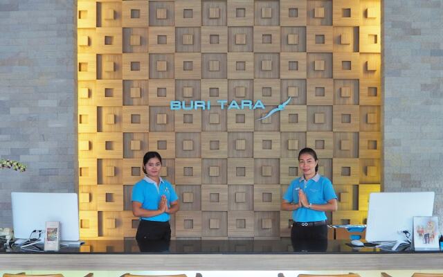 Отель Buri Tara Resort вид на фасад