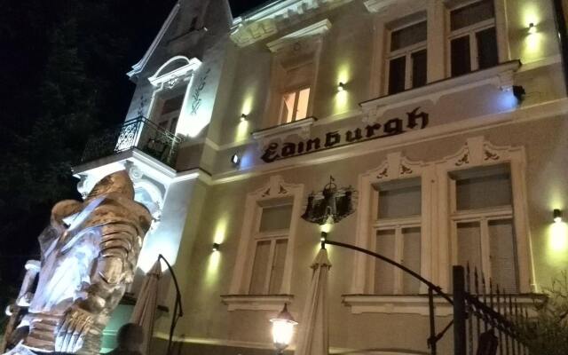 Отель Pension Edinburgh вид на фасад