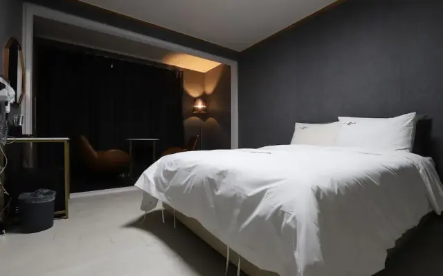 Z Hotel