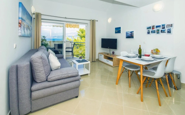 Stunning Apartment in Postira With 1 Bedrooms and Wifi