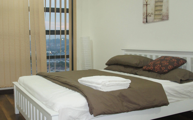 Nazlis Guesthouse @ Acapella Residence