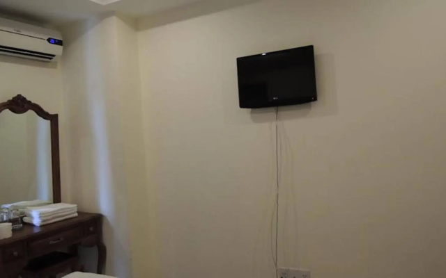 Golden View Hotel