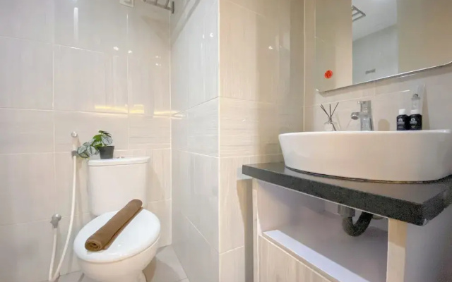 Cozy Living Studio At Vasanta Apartment