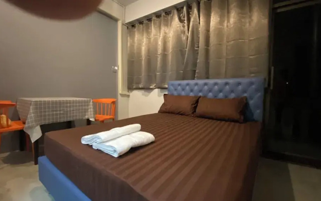 Capricorn Hostel