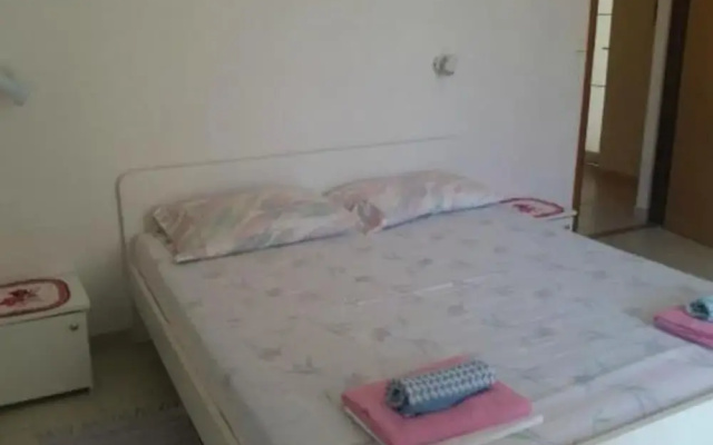 Apartments Boguvila - One-bedroom Apartment With Terrace -