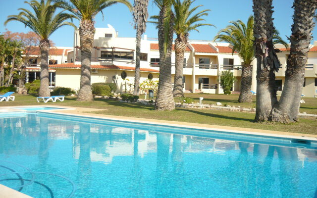 Praia da Lota Resort - Hotel бассейн