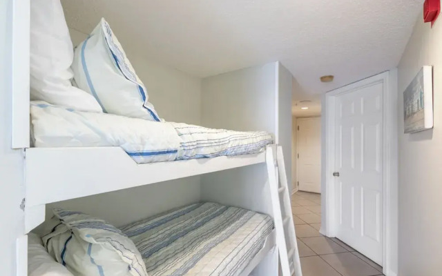 Royal Palms 1203