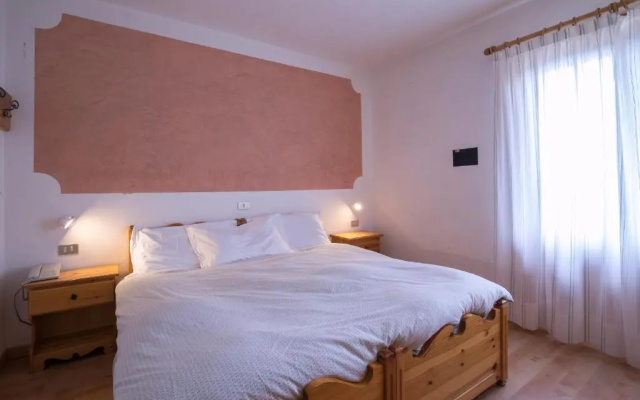 Hotel Lares