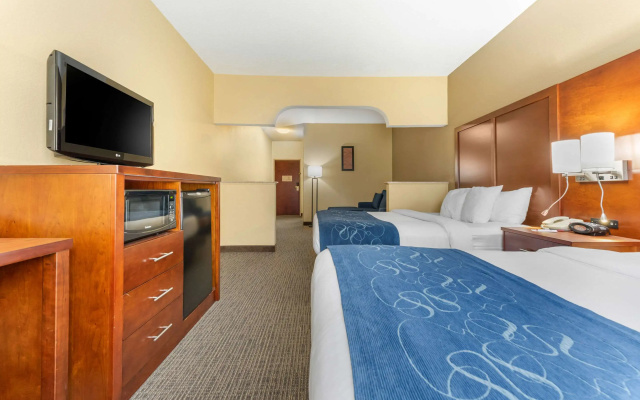 Comfort Suites Findlay I-75 near Sports Complex