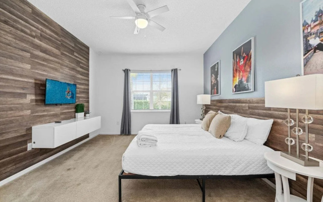 Big Family Home! Game Room Sleeps 26!