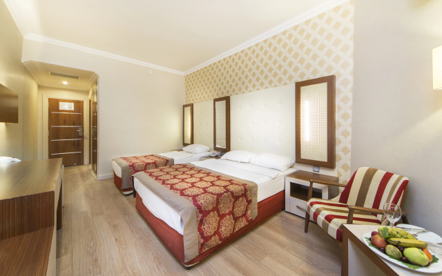 Beach Club Doganay Hotel