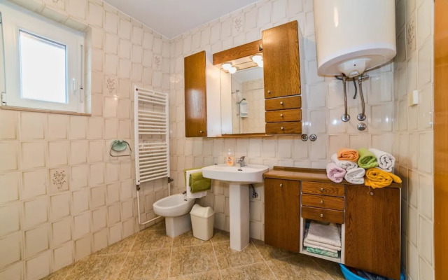Apartments Paliaga