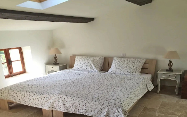 Villa in Ampus With Panoramic Views & Pool
