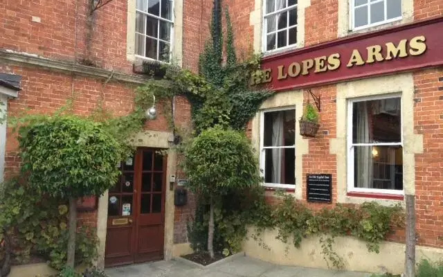 The Lopes Arms Hotel