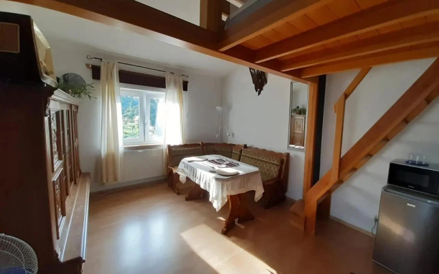 Apart - House