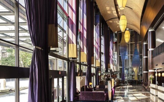 Отель Delta Hotels by Marriott Burnaby Conference Centre Канада, Бурнаби - отзывы, цены и фото номеров - забронировать отель Delta Hotels by Marriott Burnaby Conference Centre онлайн вид на фасад