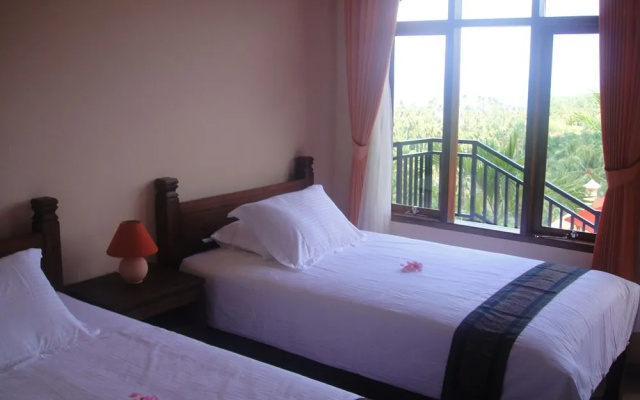 Sunset Lavinia Hotel
