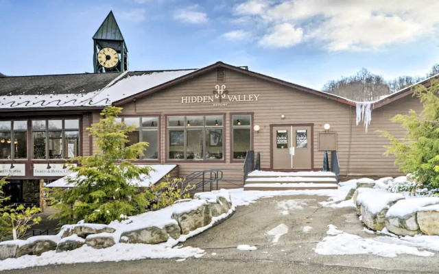 Idyllic Somerset Condo: Ski, Hike & Relax!