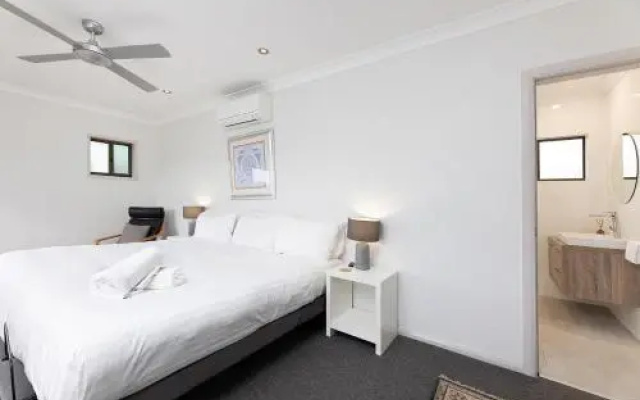 23 Elouera Crescent