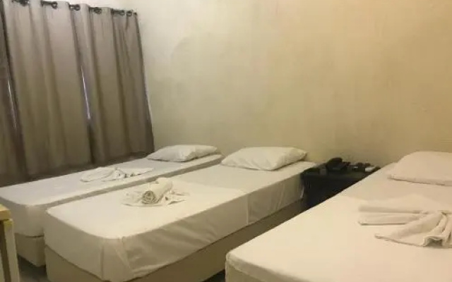 Center Plaza Hotel