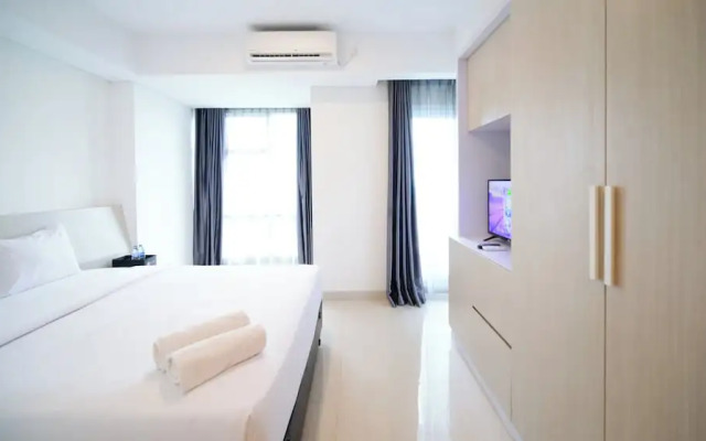 Modern And Comfy Studio At Grand Sungkono Lagoon Apartment