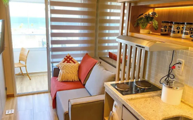 Flat Beira-mar com Varanda Piscina e Academia